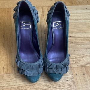 Due Farina Beautiful Suede shoes size 7